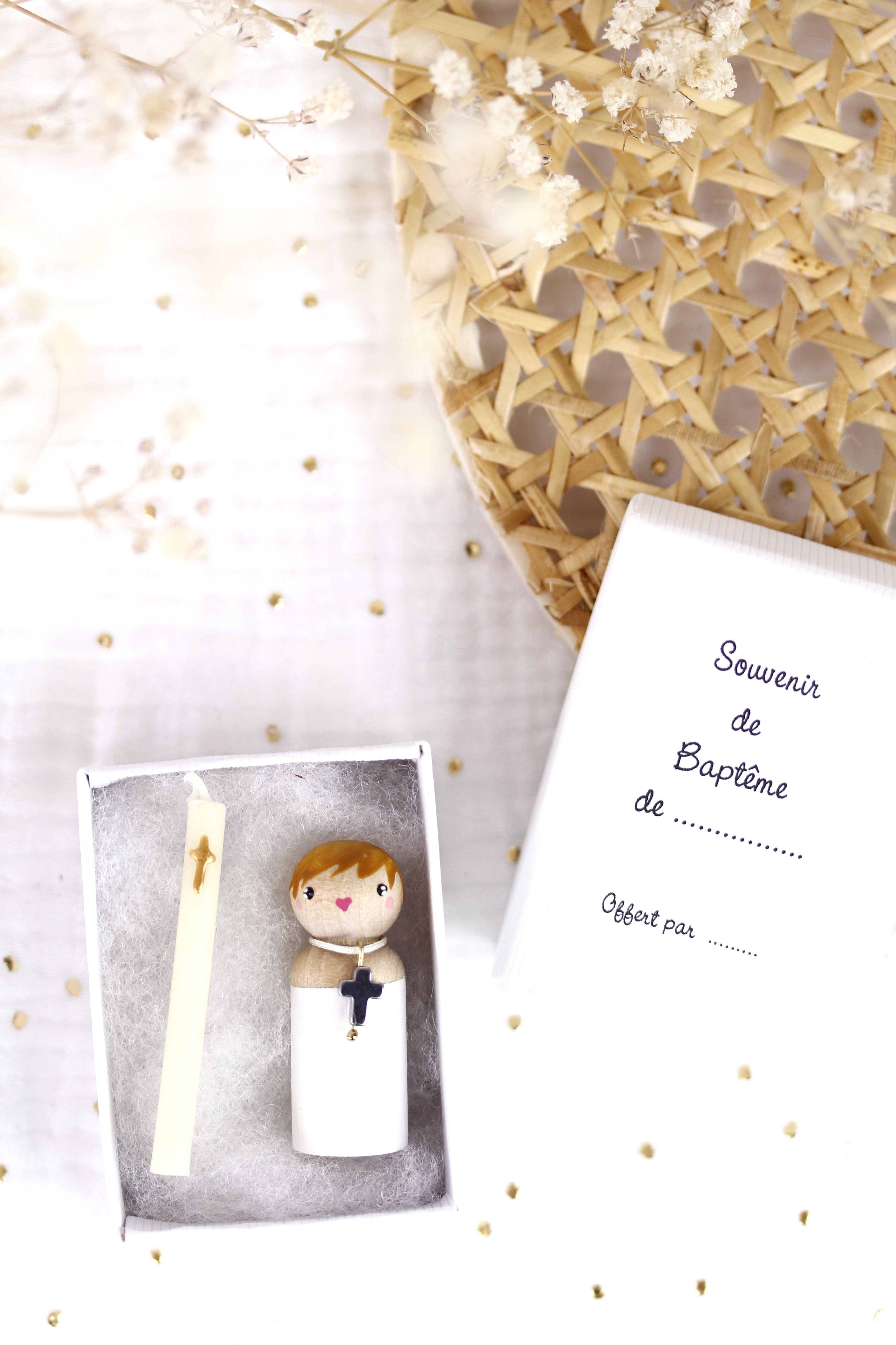 (image pour) Petite Figurine Bois Garçon Blond